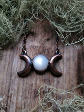 Carica l'immagine nel visualizzatore di Gallery, Ecate Trivia