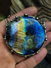 Carica l'immagine nel visualizzatore di Gallery, Full moon Labradorite