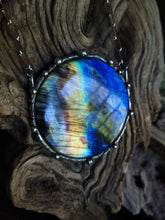 Carica l'immagine nel visualizzatore di Gallery, Full moon Labradorite