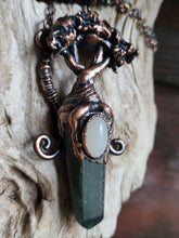 Carica l'immagine nel visualizzatore di Gallery, Yggdrasill con Avventurina ed Adularia