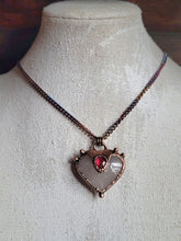 Carica l'immagine nel visualizzatore di Gallery, Love Quarzo latteo e Granato