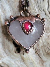 Carica l'immagine nel visualizzatore di Gallery, Love Quarzo latteo e Granato