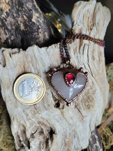 Carica l'immagine nel visualizzatore di Gallery, Love Quarzo latteo e Granato