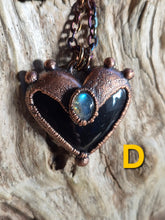 Carica l'immagine nel visualizzatore di Gallery, Cuore di Strega 🖤