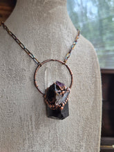 Carica l'immagine nel visualizzatore di Gallery, Crystal coven