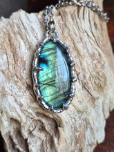 Carica l'immagine nel visualizzatore di Gallery, Claw Labradorite