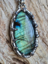 Carica l'immagine nel visualizzatore di Gallery, Claw Labradorite