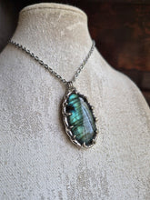 Carica l'immagine nel visualizzatore di Gallery, Claw Labradorite
