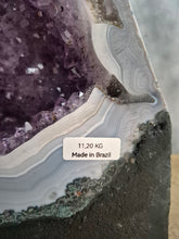 Carica l'immagine nel visualizzatore di Gallery, Lo spirito del luogo:Geode di Agata e Ametista dal Brasile
