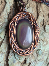 Carica l'immagine nel visualizzatore di Gallery, amuleto-ossidiana-arcobaleno-rame-intrecciato-artigianale-eliodor