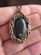 Carica l'immagine nel visualizzatore di Gallery, collana-amuleto-spirituale-donna-crescita-personale-olistica