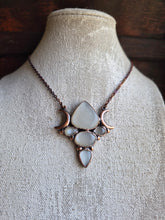 Carica l'immagine nel visualizzatore di Gallery, SELENE – Il Trionfo della Luce Piena