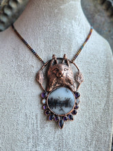 Carica l'immagine nel visualizzatore di Gallery, Il Fantasma dei Boschi: Pendente Totem Lince con Agata Dendritica e Tanzanite