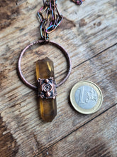 Carica l'immagine nel visualizzatore di Gallery, Talismano in Citrino Naturale Biterminato: L’Essenza della Luce