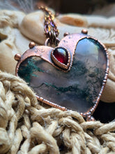 Carica l'immagine nel visualizzatore di Gallery, Cuore di Bosco: Il Battito che Ritorna alla Selva