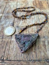 Carica l'immagine nel visualizzatore di Gallery, Il Rifugio dell'Anima: Collana in Quarzo Lodolite e Occhi di Tigre