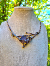 Carica l'immagine nel visualizzatore di Gallery, Driade, il tuo giardino interiore — Collana artigianale in Lodolite e Rame