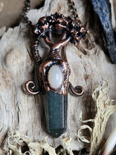 Carica l'immagine nel visualizzatore di Gallery, Yggdrasill con Avventurina ed Adularia