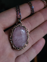 Carica l&#39;immagine nel visualizzatore di Gallery, Destiny Quarzo rosa
