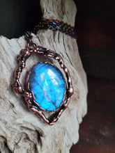 Carica l&#39;immagine nel visualizzatore di Gallery, Portale Labradorite blu
