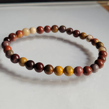 Carica l&#39;immagine nel visualizzatore di Gallery, Bracciale elastico perle 6 mm
