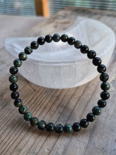 Carica l'immagine nel visualizzatore di Gallery, Bracciale Uomo Elastico in Pietre Naturali 6mm - Eleganza e Stile
