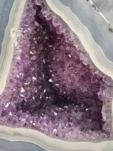 Carica l'immagine nel visualizzatore di Gallery, L'Anima dello Spazio: Geode di Agata e Ametista dal Brasile
