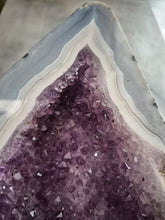 Carica l'immagine nel visualizzatore di Gallery, Lo spirito del luogo:Geode di Agata e Ametista dal Brasile

