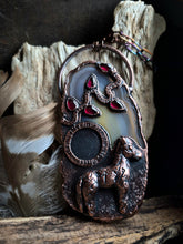 Carica l'immagine nel visualizzatore di Gallery, Il Cavallo di Fuoco, Il Serpente e l’Eclissi
