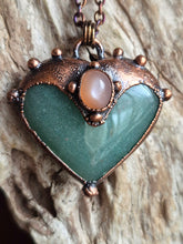 Carica l'immagine nel visualizzatore di Gallery, Love Avventurina e Adularia pesca
