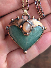 Carica l'immagine nel visualizzatore di Gallery, Love Avventurina e Adularia pesca
