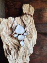 Carica l'immagine nel visualizzatore di Gallery, SELENE – Il Trionfo della Luce Piena
