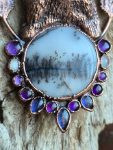 Carica l'immagine nel visualizzatore di Gallery, Il Fantasma dei Boschi: Pendente Totem Lince con Agata Dendritica e Tanzanite
