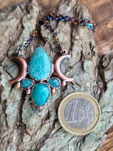 Carica l'immagine nel visualizzatore di Gallery, Dea delle Acque: L’Amuleto del Risveglio e della Luna
