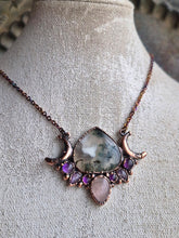 Carica l'immagine nel visualizzatore di Gallery, Dea Primavera: Il Risveglio Sacro della Terra
