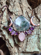 Carica l'immagine nel visualizzatore di Gallery, Dea Primavera: Il Risveglio Sacro della Terra
