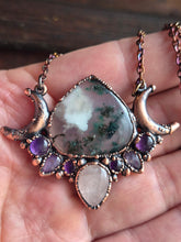 Carica l'immagine nel visualizzatore di Gallery, Dea Primavera: Il Risveglio Sacro della Terra
