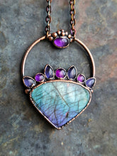 Carica l'immagine nel visualizzatore di Gallery, Aura di Ninfa: Il Canto dell'Acqua e la Luce della Trasformazione
