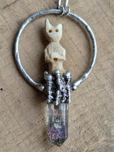 Carica l'immagine nel visualizzatore di Gallery, The Giver: Un Custode di Gentilezza nel Cuore del Bosco
