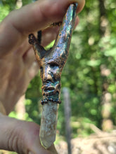 Carica l'immagine nel visualizzatore di Gallery, Il Custode della Soglia – Amuleto Apotropaico in Quarzo Lodolite, Rame e Ossidiana
