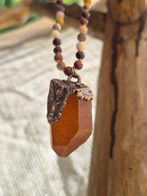Carica l'immagine nel visualizzatore di Gallery, Collana "Radici d'Autunno" in Quarzo Ematoide Tangerine, Rame e Diaspro Mokaite
