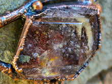 Carica l'immagine nel visualizzatore di Gallery, Driade, il tuo giardino interiore — Collana artigianale in Lodolite e Rame
