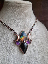 Carica l'immagine nel visualizzatore di Gallery, Pietra-labradorite-multicolore-riflessi-arcobaleno-cristalloterapia
